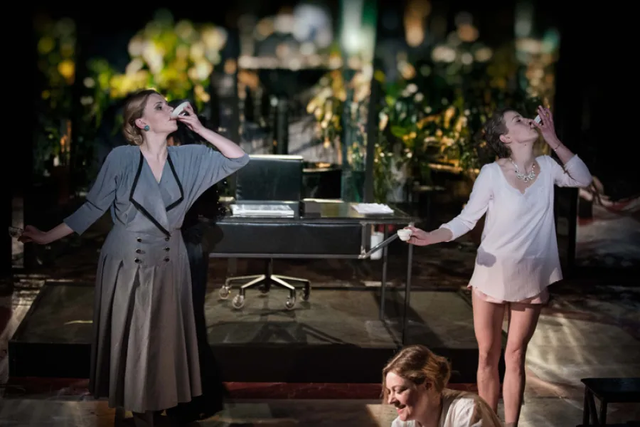 zdjęcie do spektaklu Wassa Żeleznowa, fot. Magda Hueckel 