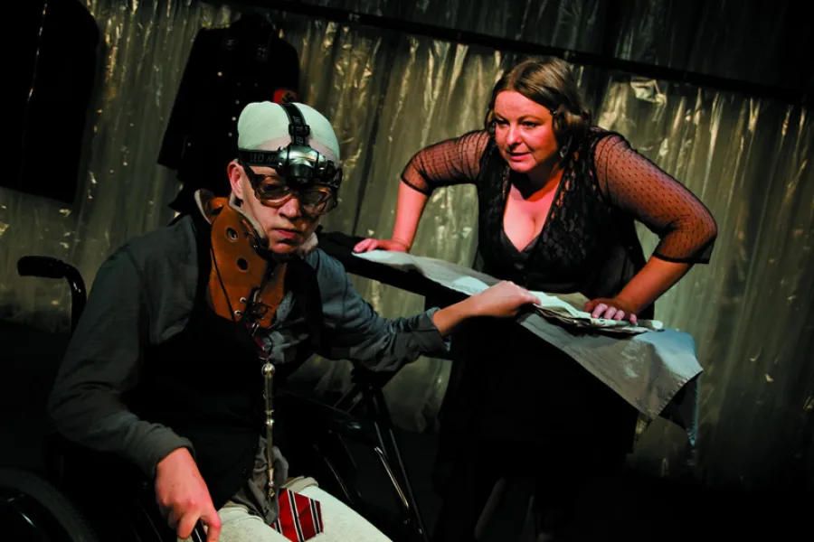 zdjęcie ze spektaklu Przed odejściem w stan spoczynku, fot. Ryszard Warcholiński 