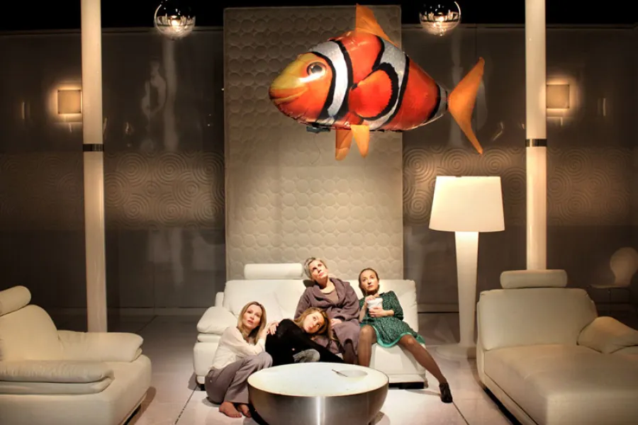 zdjęcie ze spektaklu Posprzątane, fot. Mariusz Grzegorzek