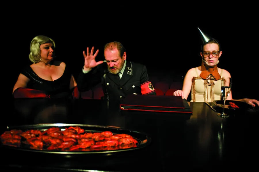 zdjęcie ze spektaklu Przed odejściem w stan spoczynku, fot. Ryszard Warcholiński 