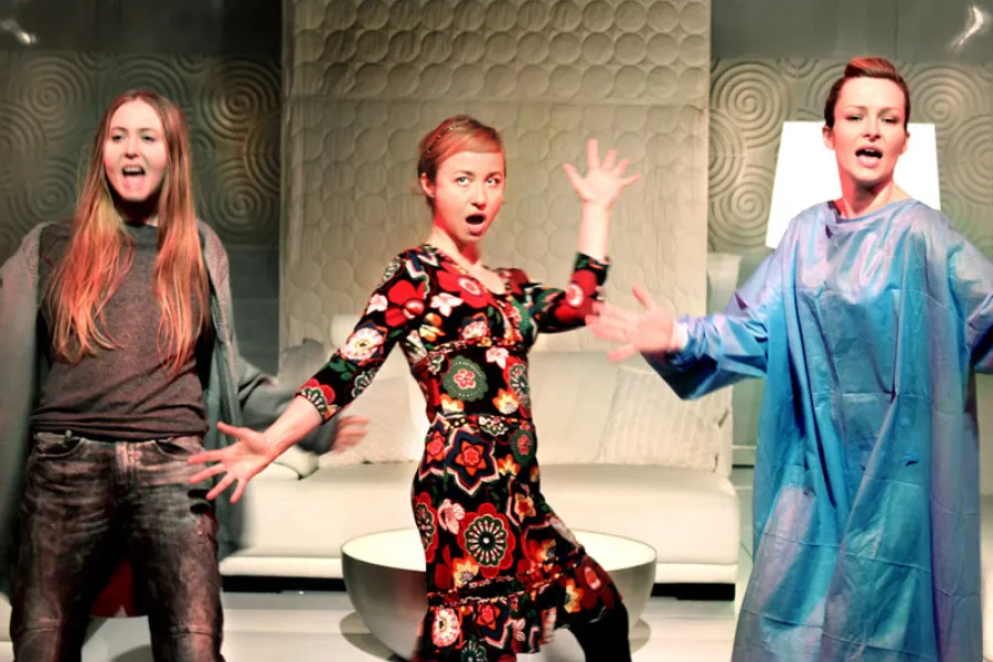 zdjęcie ze spektaklu Posprzątane, fot. Mariusz Grzegorzek