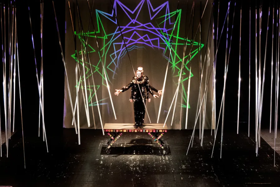 zdjęcie ze spektaklu Dzieci widzą duchy, fot. Mariusz Grzegorzek