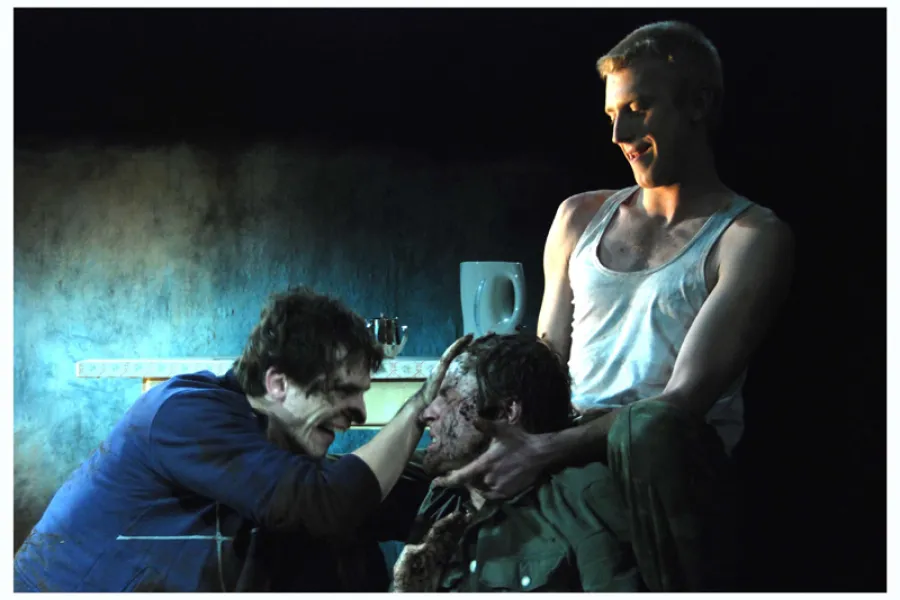 zdjęcie ze spektaklu Osaczeni, fot. Greg Noo-Wak 