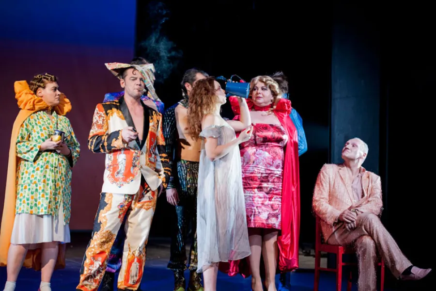 zdjęcie ze spektaklu Iwona, ksieżniczka Burgunda, fot. zdjęcie ze spektaklu Idioci, fot. Greg Noo-Wak 