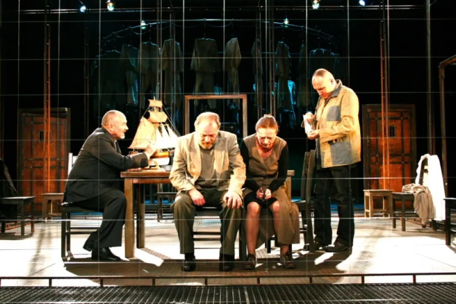 zdjęcie ze spektaklu Nad, fot. Piotr Paczuski