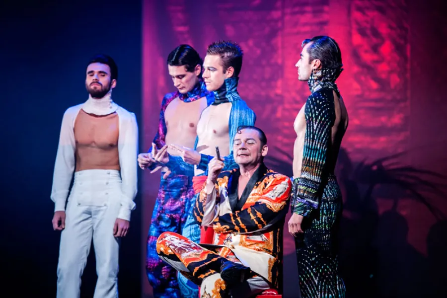 zdjęcie ze spektaklu Iwona, ksieżniczka Burgunda, fot. zdjęcie ze spektaklu Idioci, fot. Greg Noo-Wak 