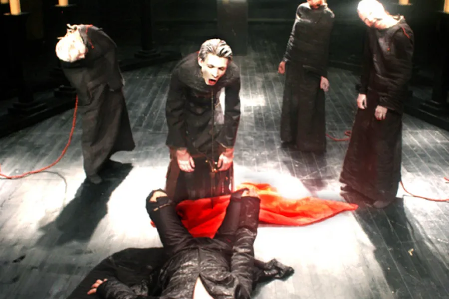 zdjęcie ze spektaklu Makbet, fot. Szymon Lenkowski, Tymoteusz Lekler