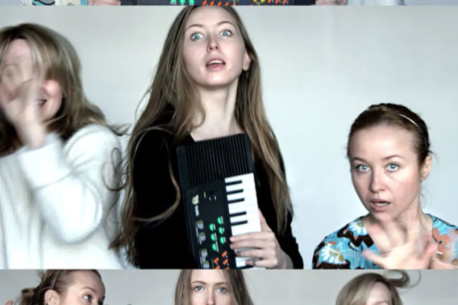 zdjęcie ze spektaklu Posprzątane, fot. Mariusz Grzegorzek