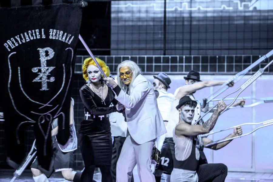 zdjęcie ze spektaklu Opera za trzy grosze, fot. Greg Noo-Wak 