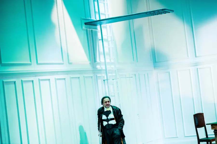 zdjęcie ze spektaklu Plac bohaterów, fot. Krzysztof Bieliński