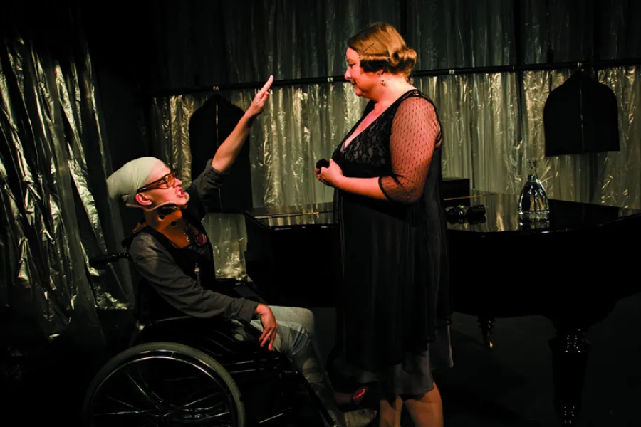 zdjęcie ze spektaklu Przed odejściem w stan spoczynku, fot. Ryszard Warcholiński 