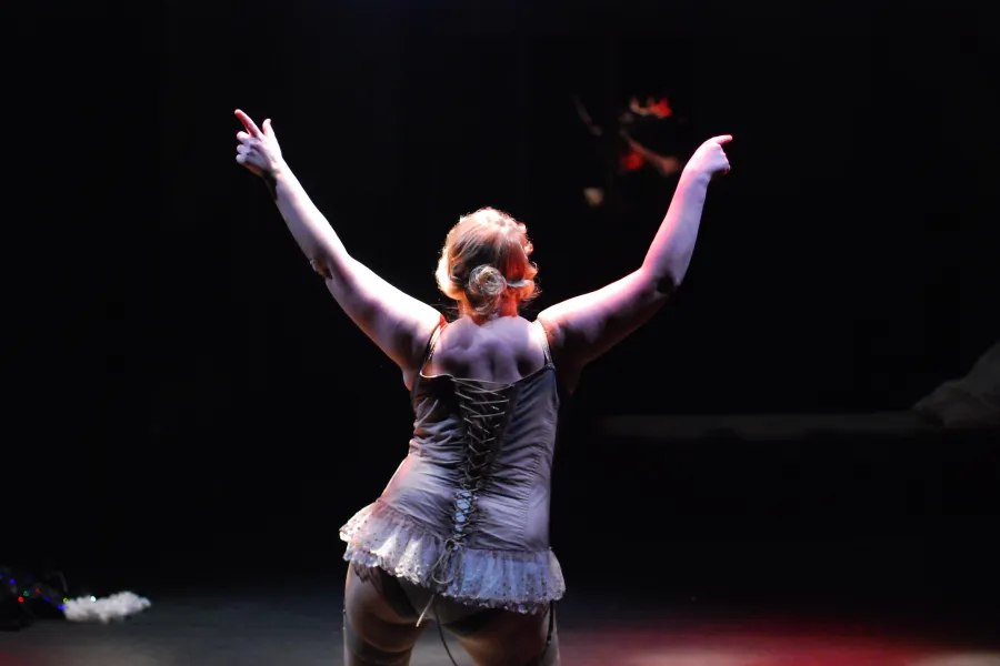 zdjęcie ze spektaklu Balkon, fot. Greg Noo-Wak