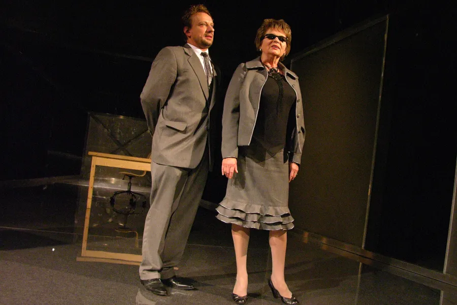 zdjęcie ze spektaklu Brzydal, fot. Ryszard Warcholiński