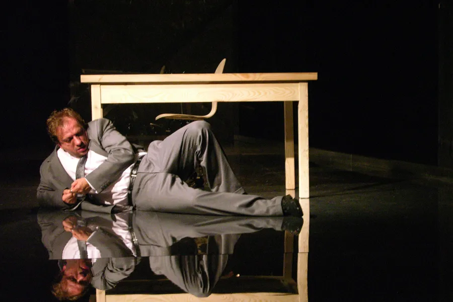 zdjęcie ze spektaklu Brzydal, fot. Ryszard Warcholiński