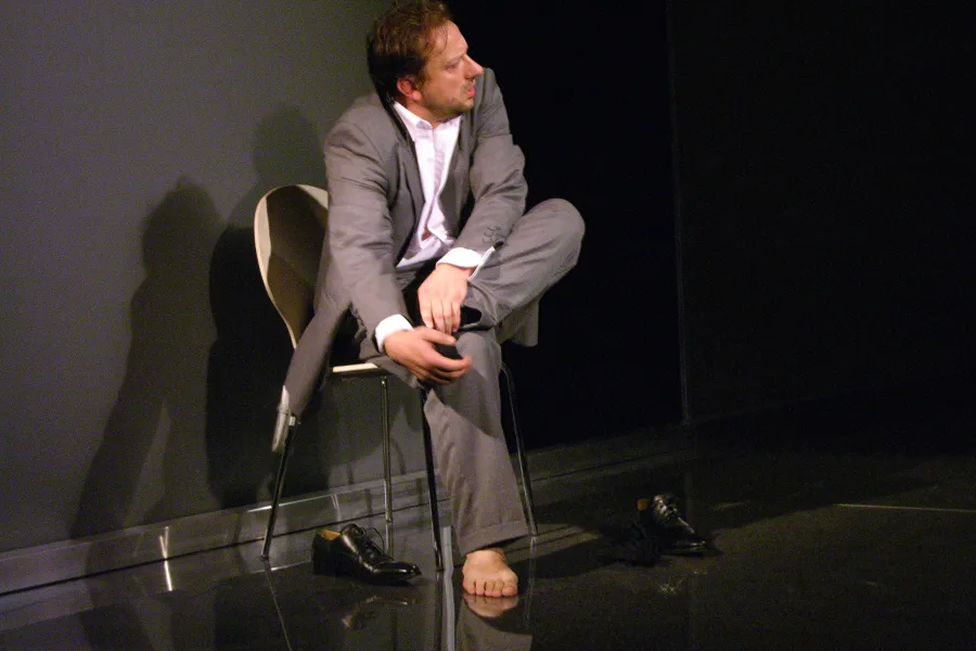 zdjęcie ze spektaklu Brzydal, fot. Ryszard Warcholiński