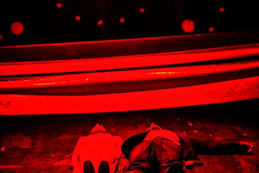 zdjęcie ze spektaklu Czarownice z Salem, fot. Magda Hueckel