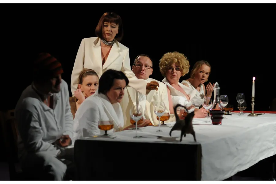 scena zbiorowa | fot. Greg Noo-Wak