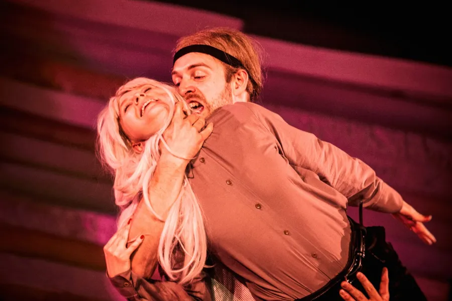 zdjęcie ze spektaklu Bang Bang, fot. Magda Hueckel 