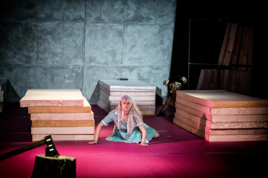 zdjęcie ze spektaklu Bang Bang, fot. Magda Hueckel 