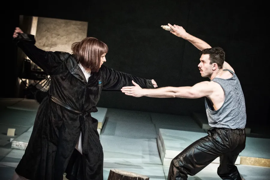 zdjęcie ze spektaklu Bang Bang, fot. Magda Hueckel 