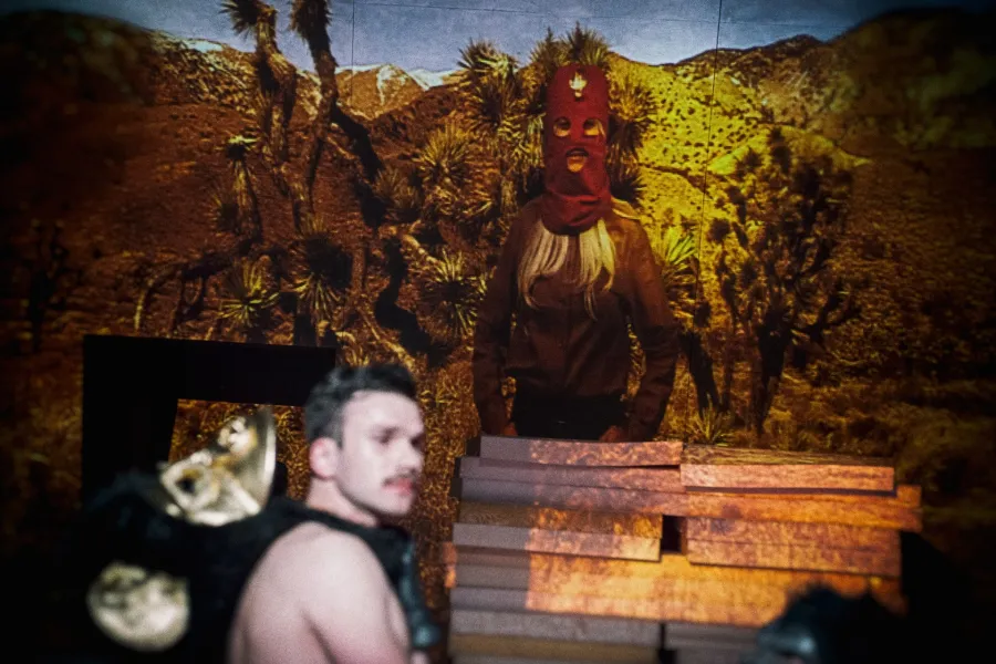 zdjęcie ze spektaklu Bang Bang, fot. Magda Hueckel 