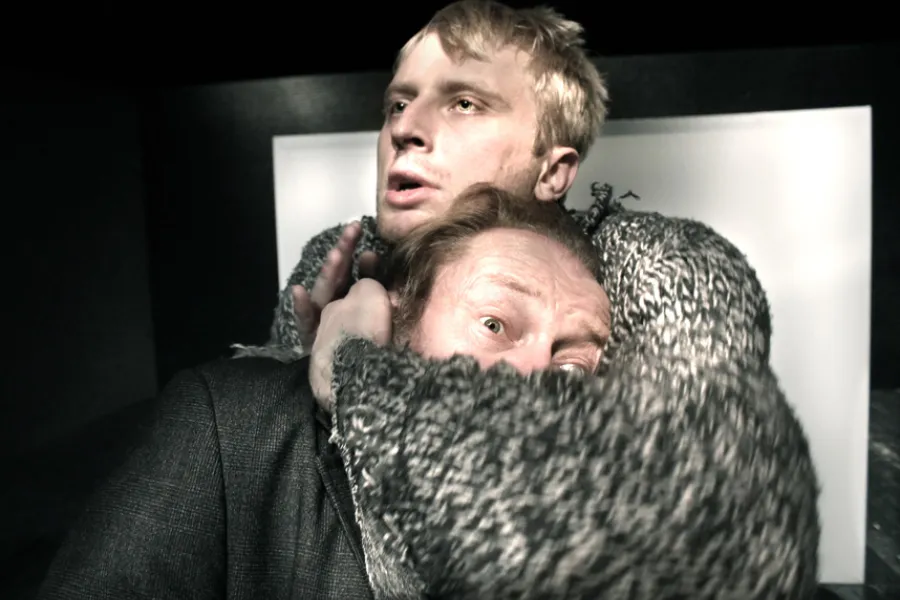 zdjęcie ze spektaklu Słowo, fot. Mariusz Grzegorzek