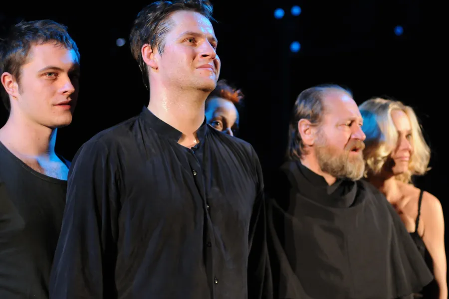 zdjęcie ze spektaklu Bramy raju, fot. Greg Noo-Wak