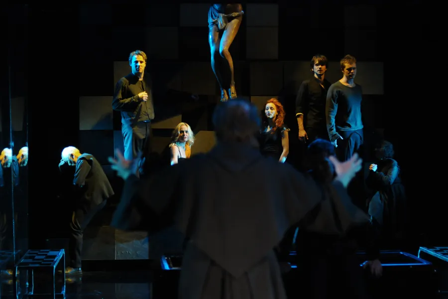 zdjęcie ze spektaklu Bramy raju, fot. Greg Noo-Wak