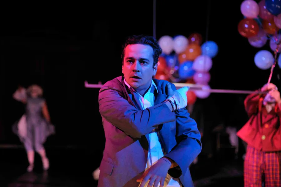 zdjęcie ze spektaklu Jajo węża, fot. Greg Noo-Wak 