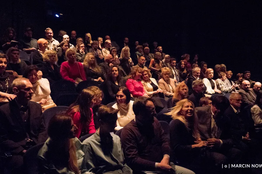 Sztuka - premiera; fot. Marcin Nowak