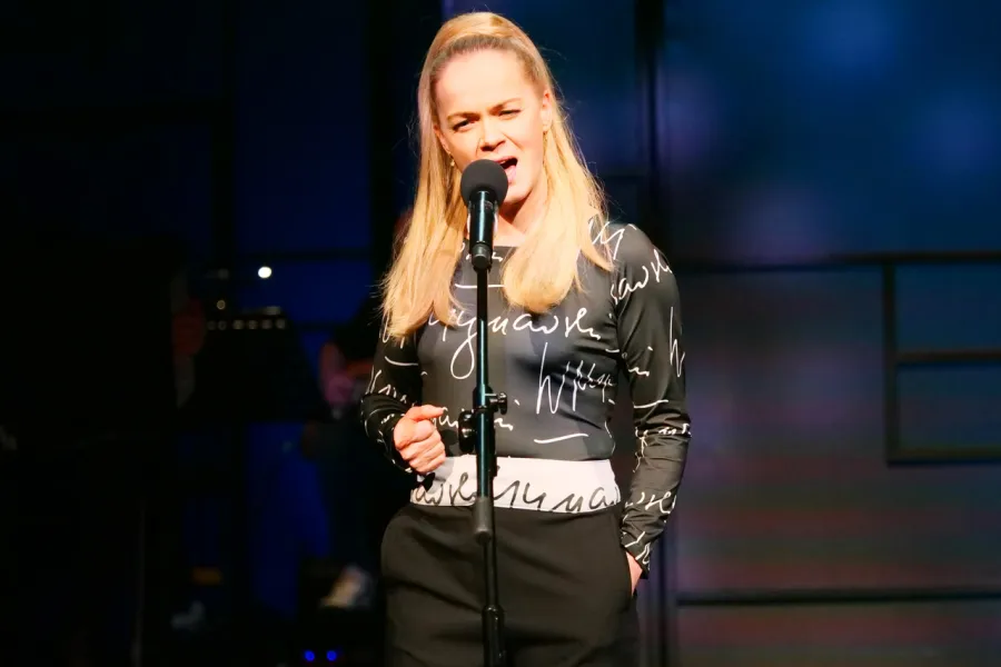 zdjęcie ze spektaklu „Róbmy swoje”, fot. Marcin Nowak