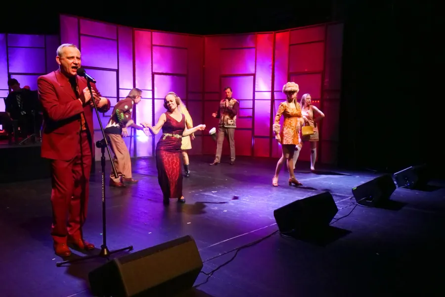 zdjęcie ze spektaklu „Róbmy swoje”, fot. Marcin Nowak