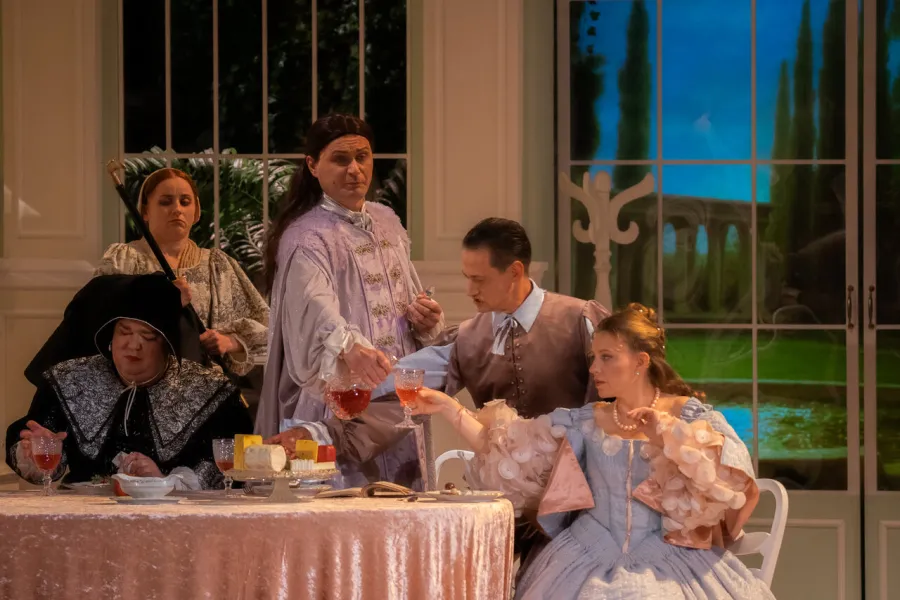 „Świętoszek", scena zbiorowa, fot. Mikołaj Pływacz