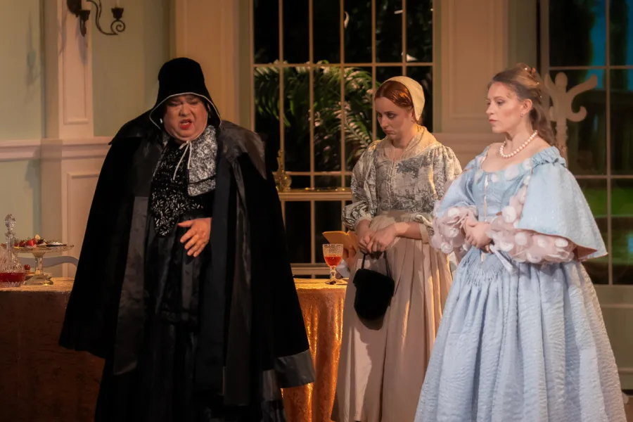 „Świętoszek", na zdjęciu: Paweł Tucholski, Iwona Dróżdż, Matylda Paszczenko, fot. Mikołaj Pływacz