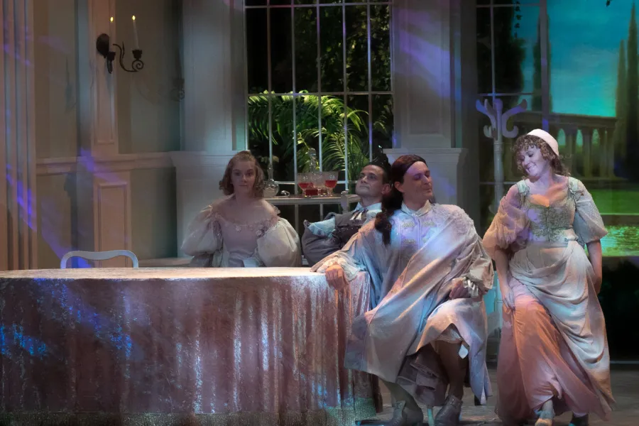 „Świętoszek", scena zbiorowa, fot. Mikołaj Pływacz