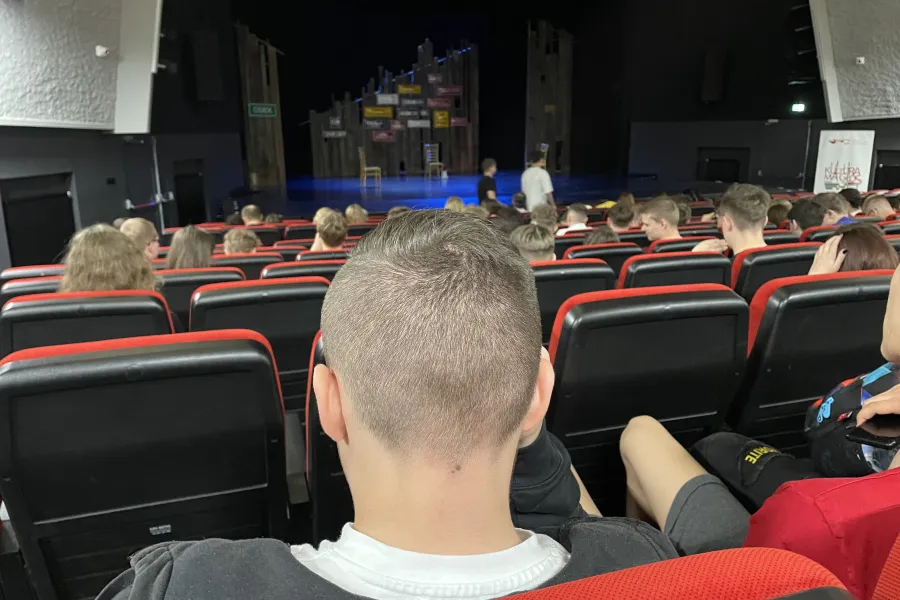 spektakl „Gwałtu, co się dzieje", Wojewódzkie Jaracza Wędrówki w Radomsku