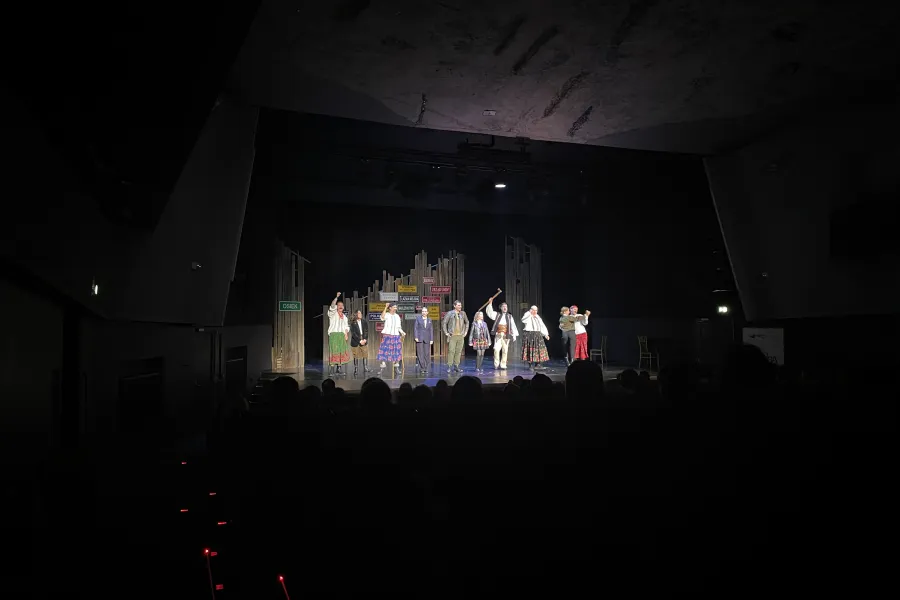 spektakl „Gwałtu, co się dzieje", Wojewódzkie Jaracza Wędrówki w Radomsku