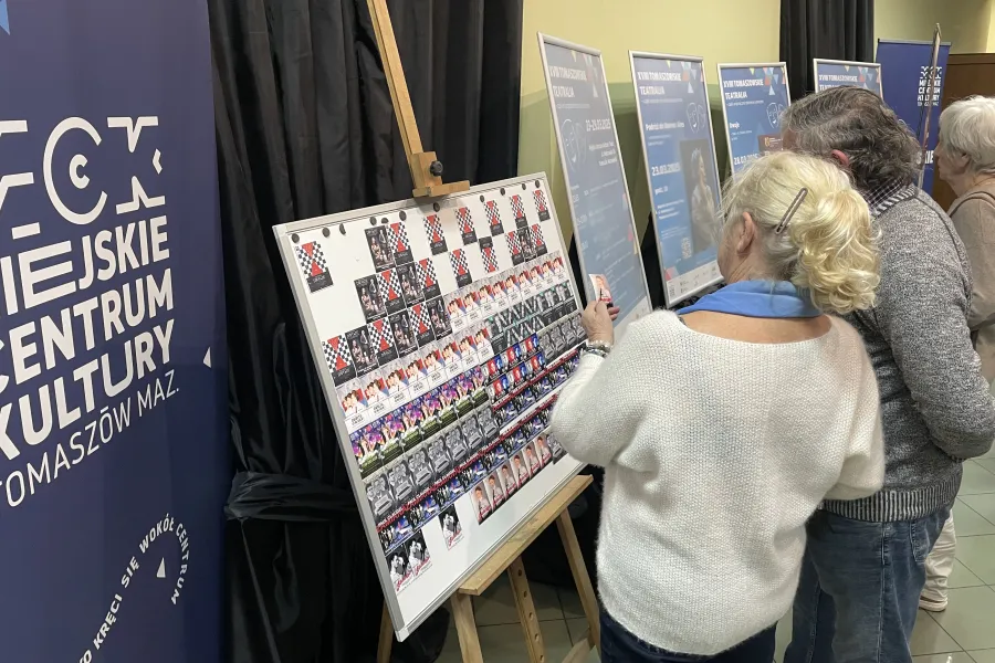 spektakl „Dwoje", Wojewódzkie Jaracza Wędrówki w Tomaszowie Mazowieckim