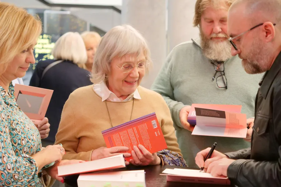 Rozmowy na czas chaosu z Tomaszem Stawiszyńskim
