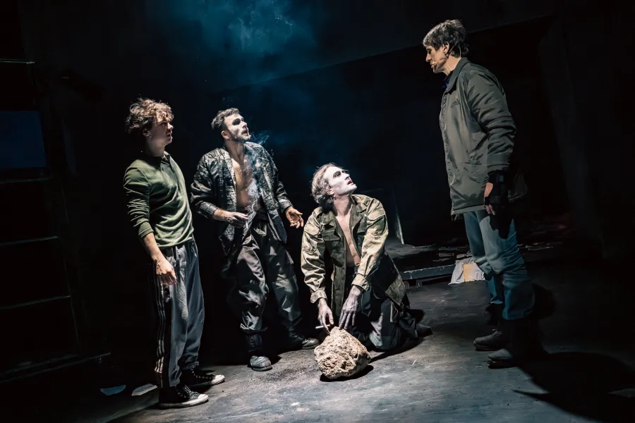 od lewej Kacper Męcka (gościnnie), Krzysztof Wach, klęczący Mateusz Czwartosz, Sambor Czarnota, fot. HaWa